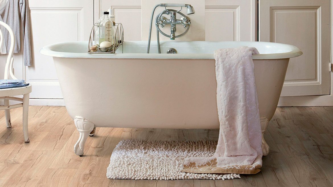 suelos laminados en el baño